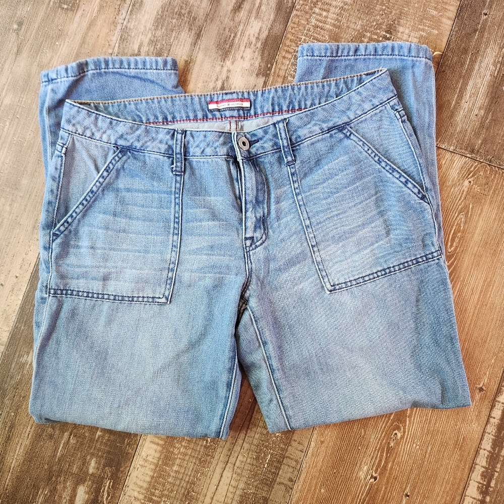 Tommy Hilfiger capris Size 8